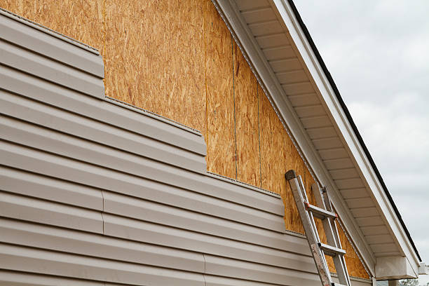 24/7 Emergency Storm Damage Siding Repair experts in Matthews, NC